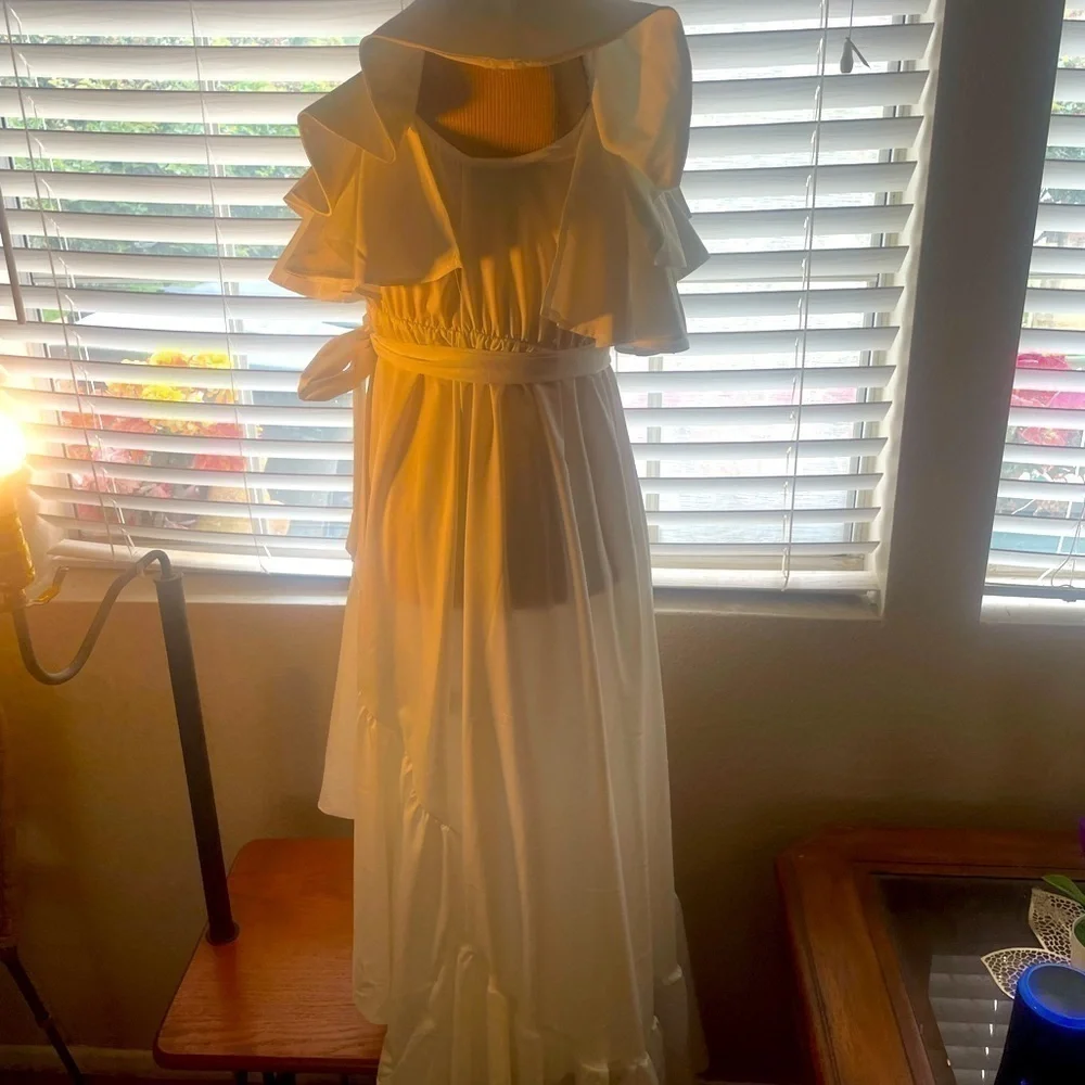 Akira Days Like These With Ruffles Maxi Dress - Picture 4 of 6